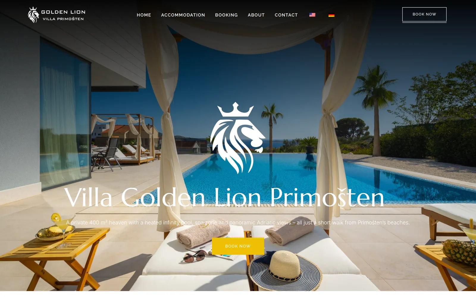 Izrada web stranice Golden Lion: naslovnica s infinity bazenom, ležaljkama s baldahinima i izbornikom jezika u zaglavlju