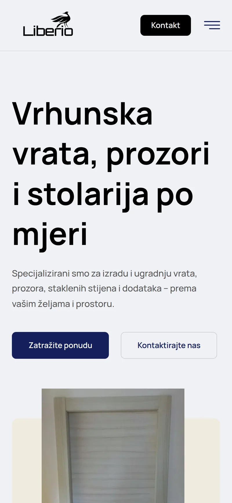 Izrada web stranice Liberio: mobilni prikaz naslovnice s logotipom, naslovom i gumbima za ponudu i kontakt